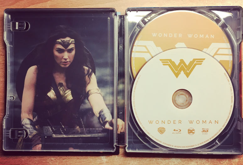 Wonder-Woman-steelbook-mant