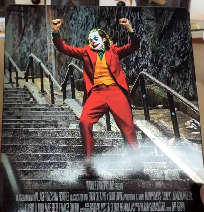 Joker-steelbook-BestBuy-2.jpg